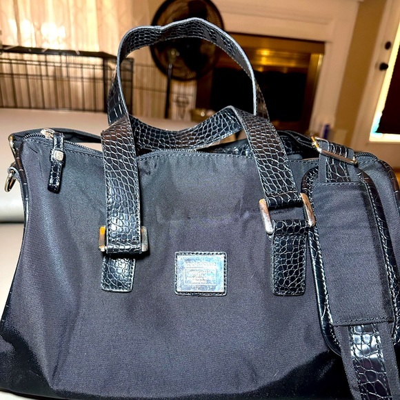 Liz Claiborne Small Duffle/Handbag in EUC. Black w/Silver Tone Hardware. - Picture 1 of 13
